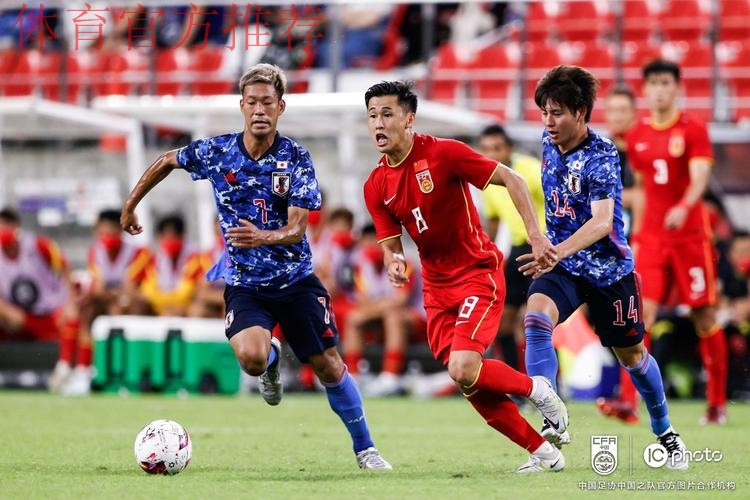 中国男足选拔队东亚杯0:0战平东道主日本队